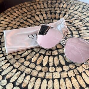 LVIOE Chic Silver and Pink Sunglasses